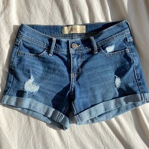 Low rise Hollister shorts